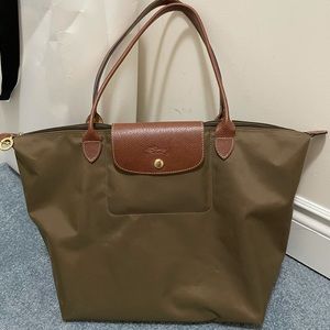 Longchamp tote bag size L